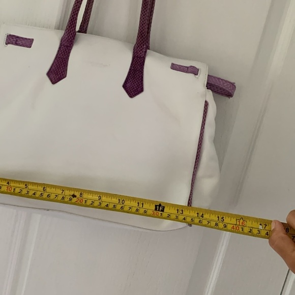 Tosca Blu Shoulder Bag white purple‎ with flowers appliqué snake texture details - Picture 5 of 16